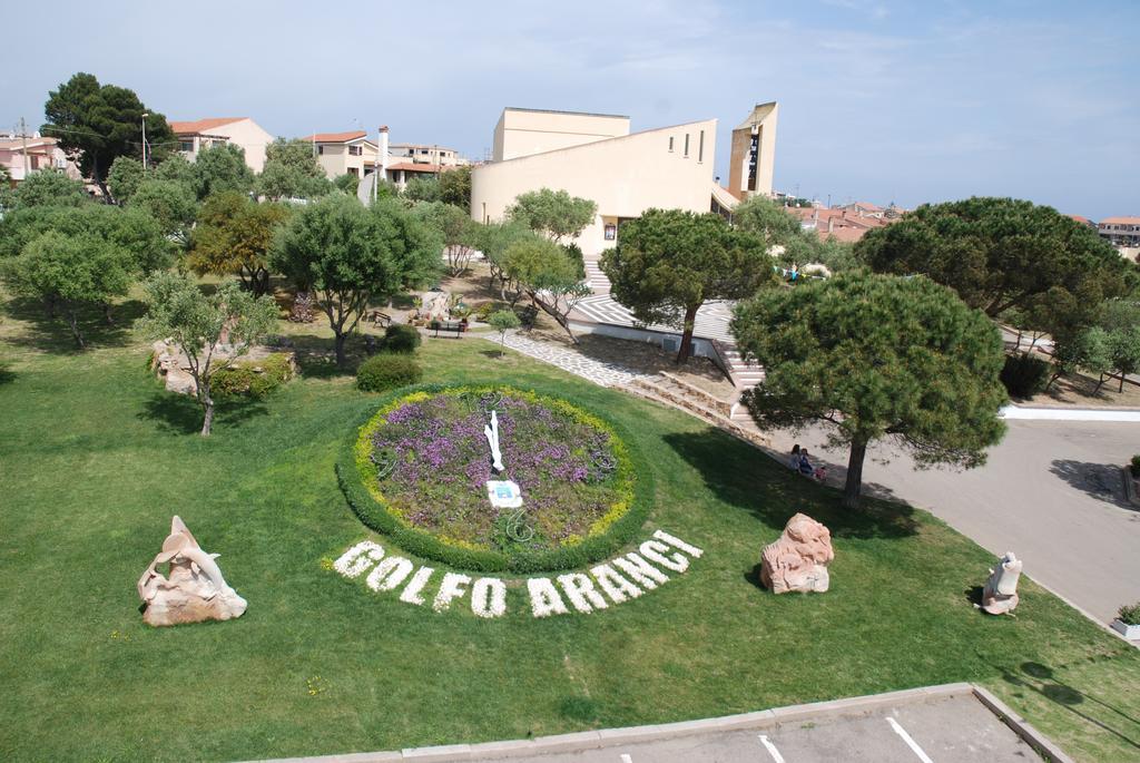 Hotel La Lampara Golfo Aranci Exterior foto